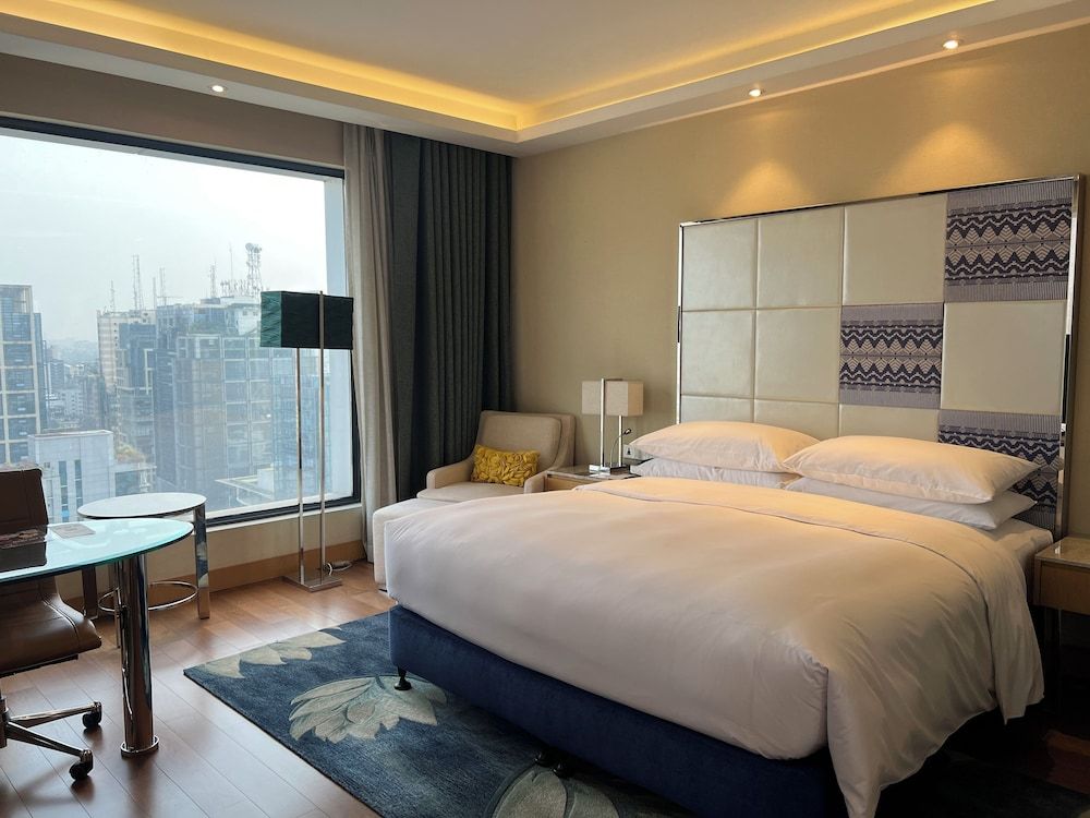 Renaissance Dhaka Gulshan Hotel Deluxe Room, 1 King Bed 2