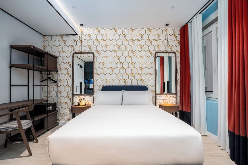 SmartRental Collection Gran Via Centric Standard Studio (2 people) 5