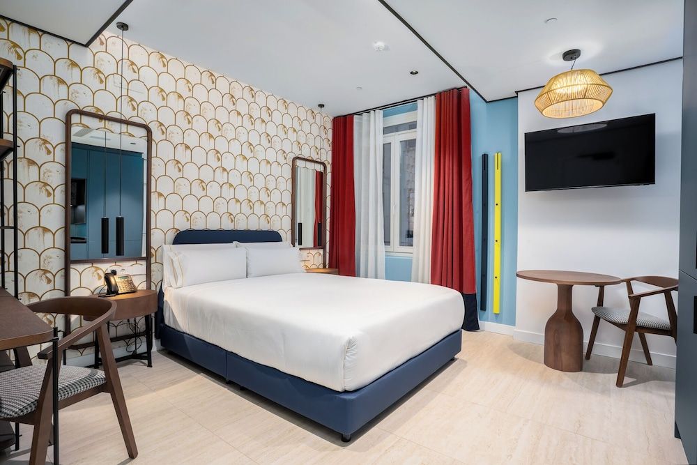 SmartRental Collection Gran Via Centric Standard Studio (2 people) 3