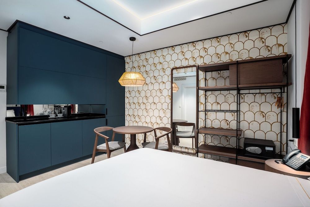 SmartRental Collection Gran Via Centric Standard Studio (2 people) 8