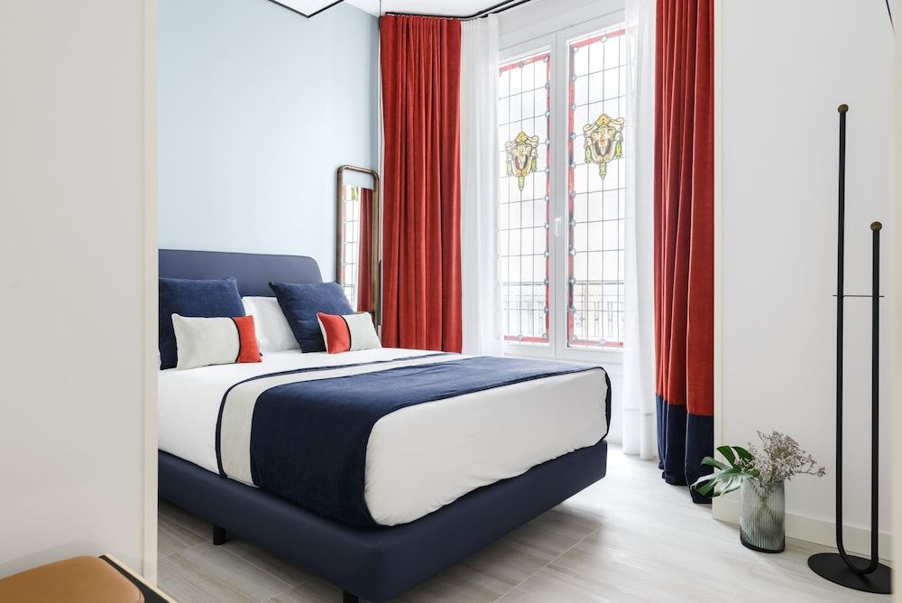 undefined SmartRental Collection Gran Via Centric 9