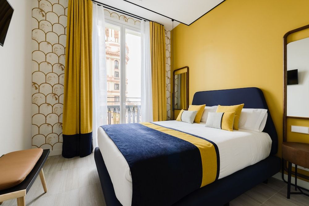 undefined SmartRental Collection Gran Via Centric