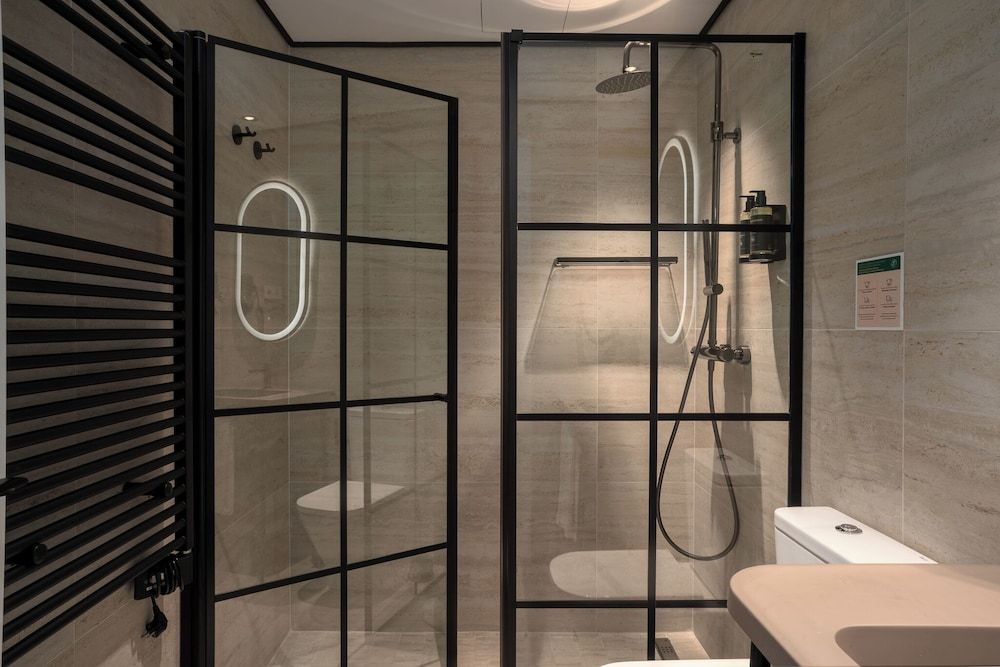 SmartRental Collection Gran Via Centric Standard Studio (2 people) 7
