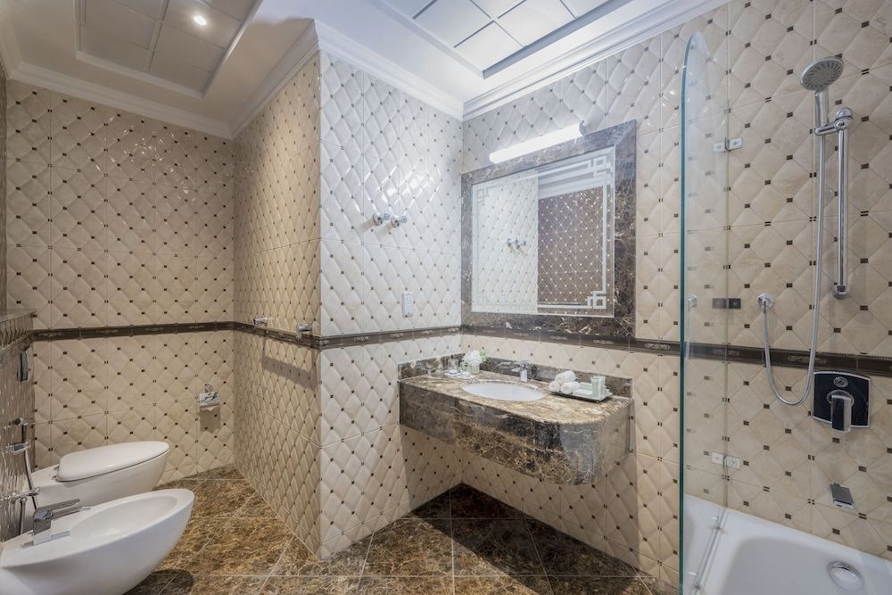 La Maison Hotel Doha Classic Twin Room, Smoking 5