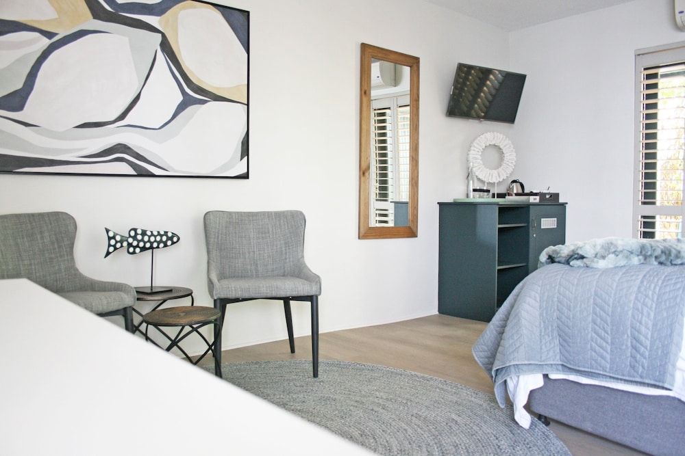 Abalone Hotel & Villas Standard Suite 9