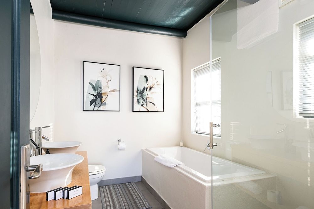 Abalone Hotel & Villas 2 Bedroom Beach Villa with Pool #2 4