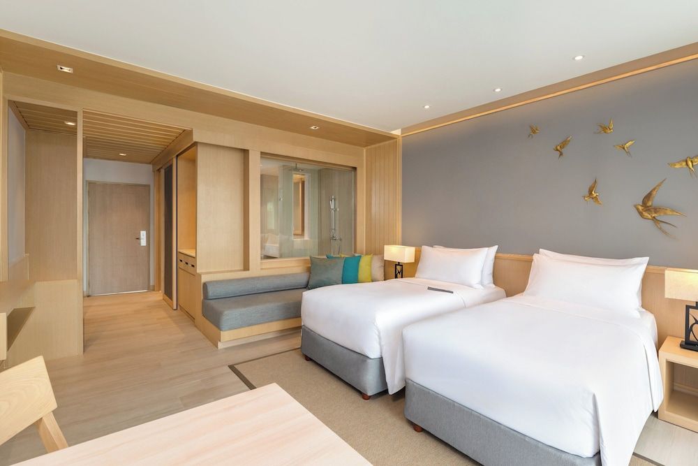 Room, 2 Twin Beds, Non Smoking, Pool View