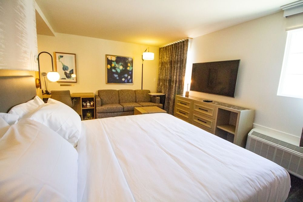 Hyatt Place Santa Barbara Room, 1 King Bed (No Sofabed) 2