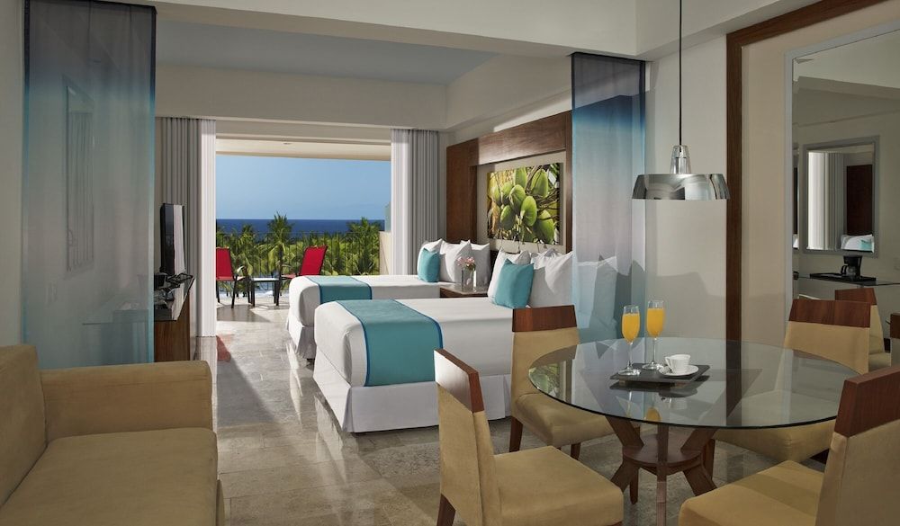 Altitude Club Junior Suite Ocean View Doble