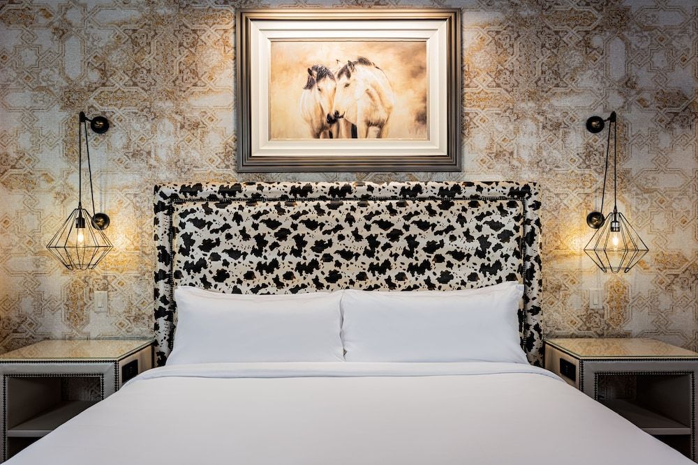 Brownwood Hotel & Spa Standard Room, 1 King Bed, Accessible