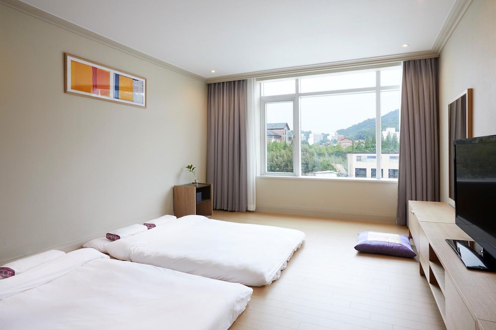 Lahan Hotel Jeonju Deluxe Ondol Room, City view