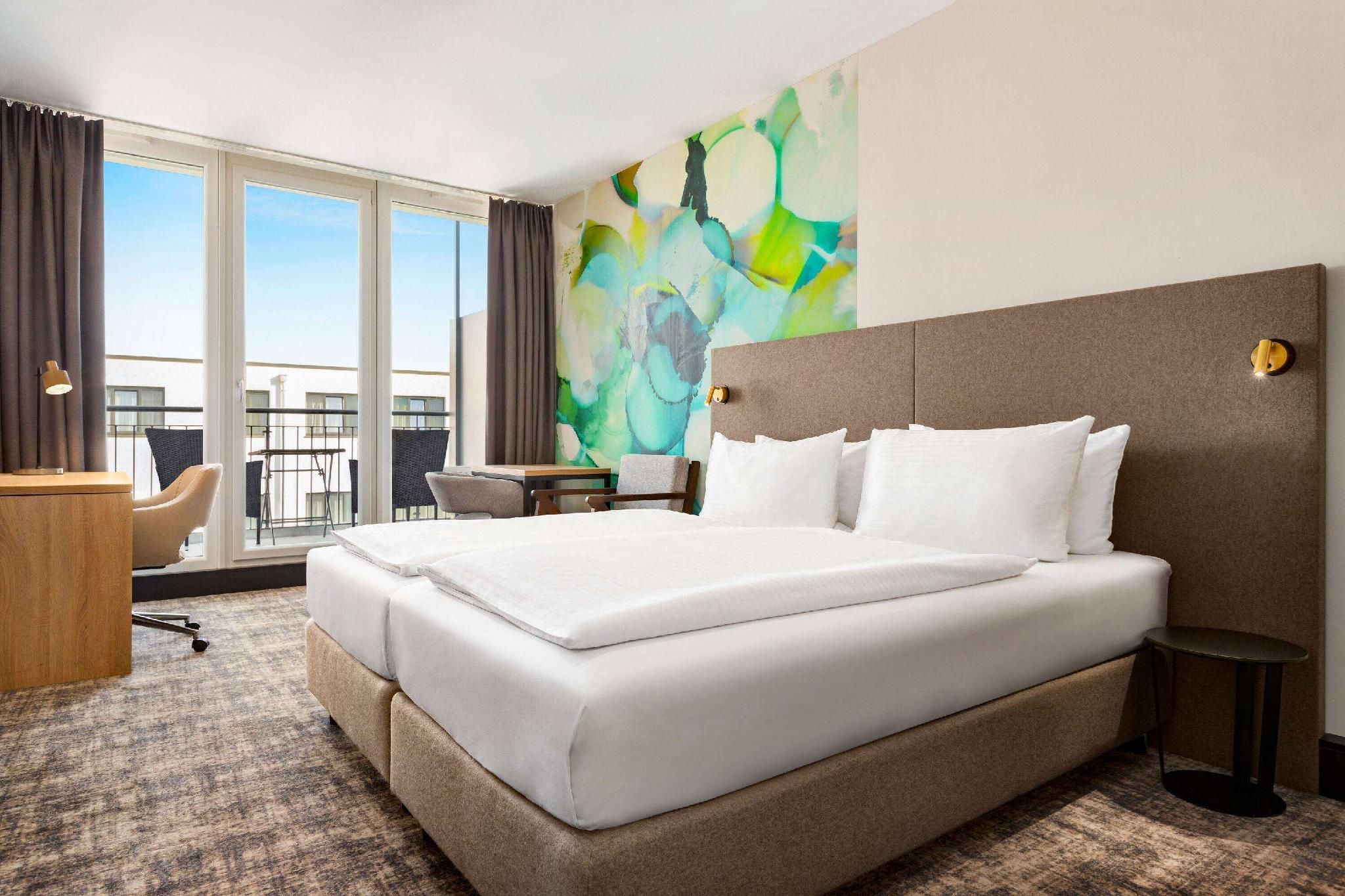 undefined Wyndham Garden Munich Messe 8