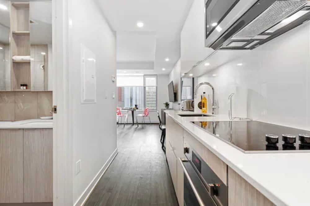 reStays Ottawa Junior Suite 4