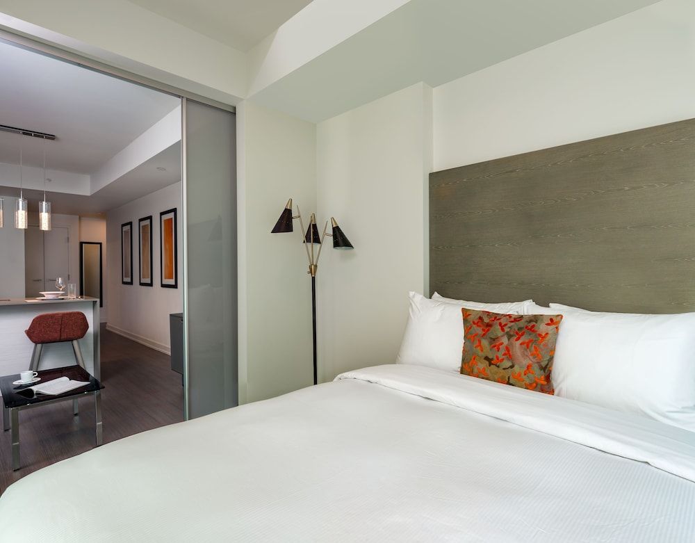 undefined reStays Ottawa 5