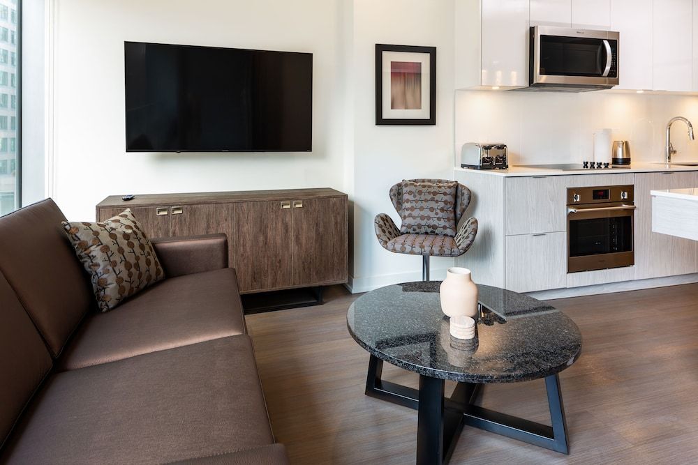 undefined reStays Ottawa 9