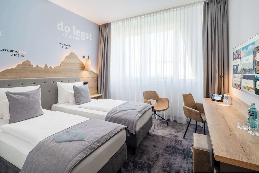 Classic Room, 2 Twin Beds (Walk-in Shower)