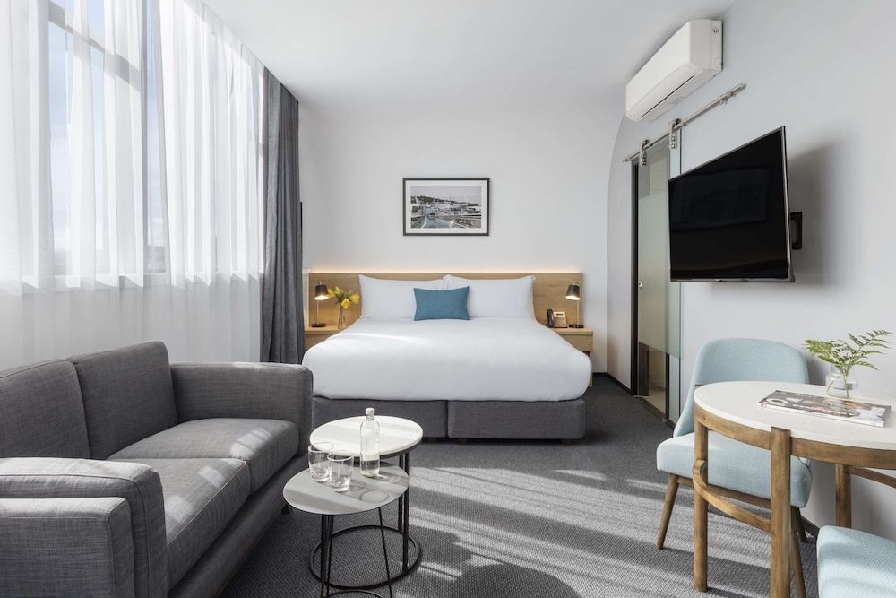 Oaks Wellington Hotel Studio Apartment 2