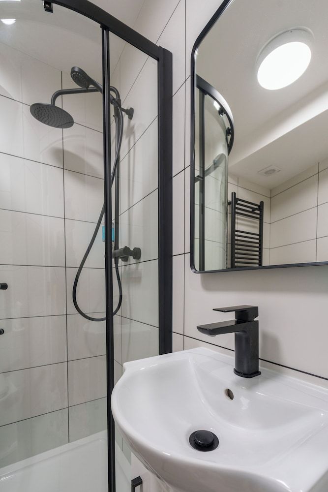 undefined The Temple Bar Lane 4