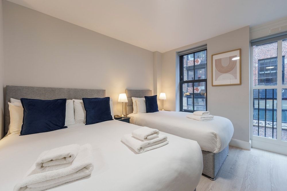 undefined The Temple Bar Lane 7