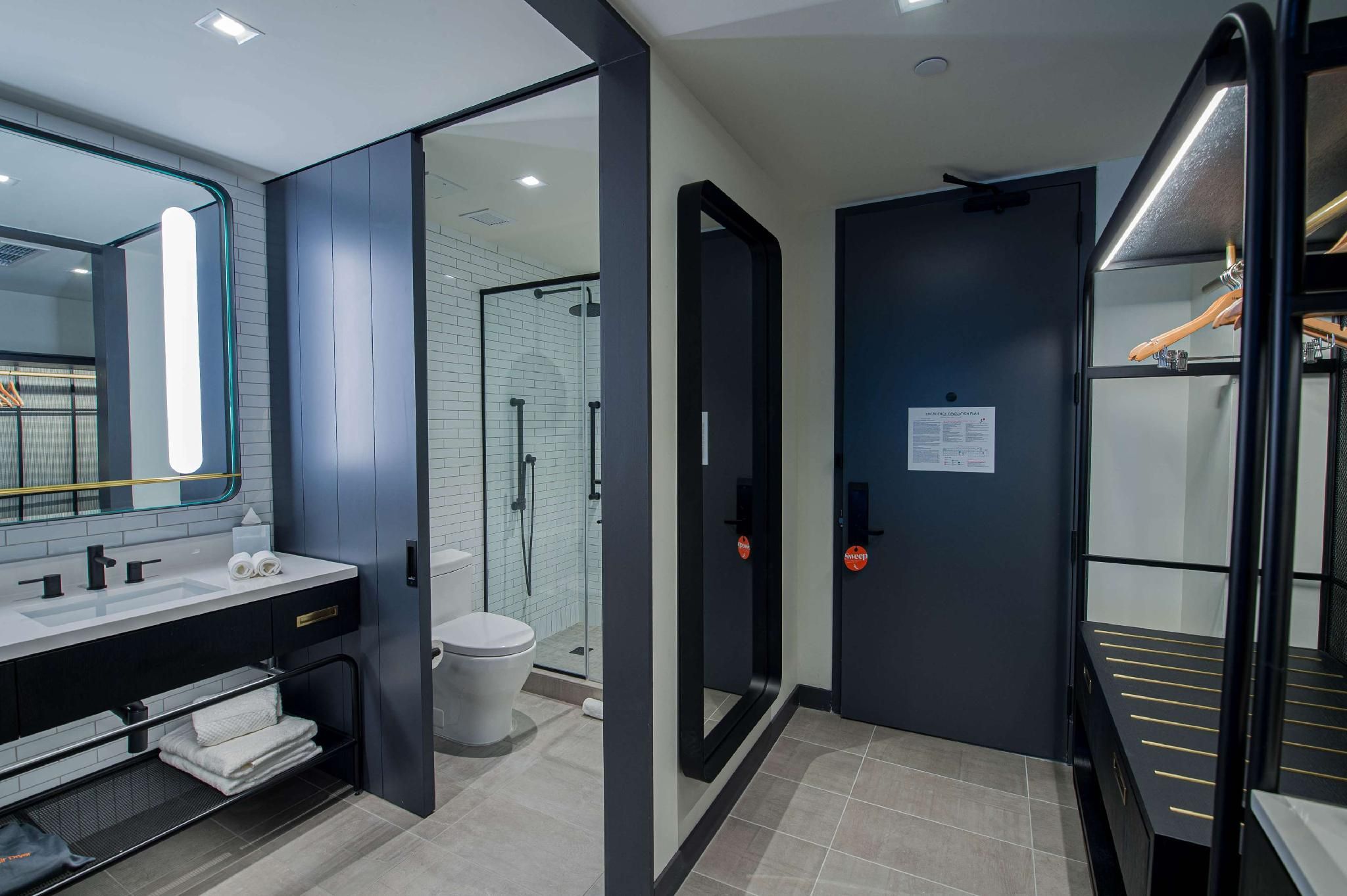 2 Queens Hearing Accessible