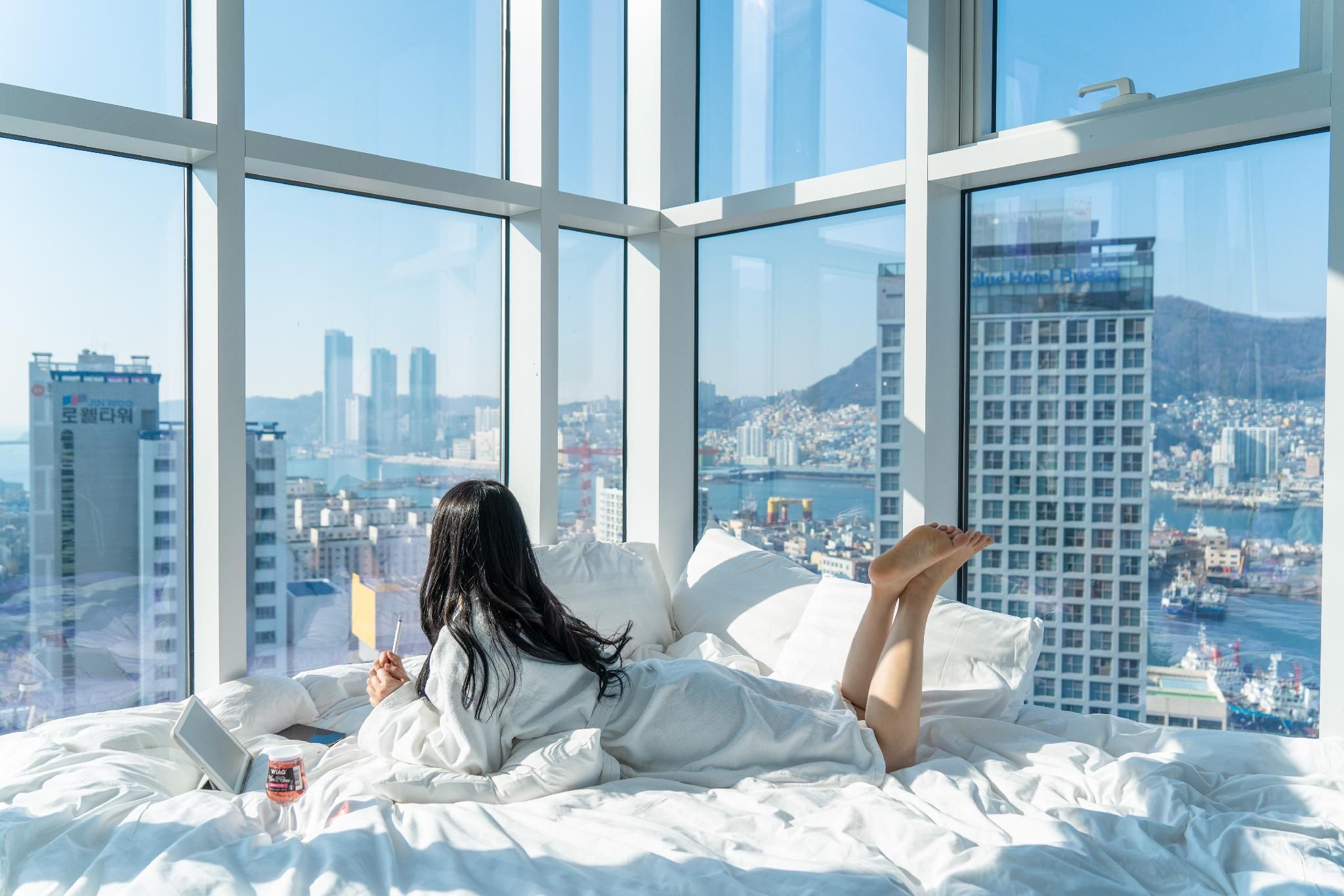 Corner Double City View, F&B KRW 10,000 Voucher PKG