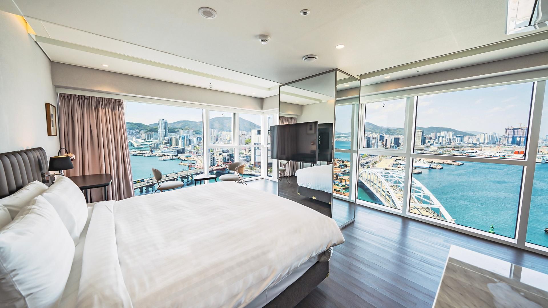 Corner Double Ocean View