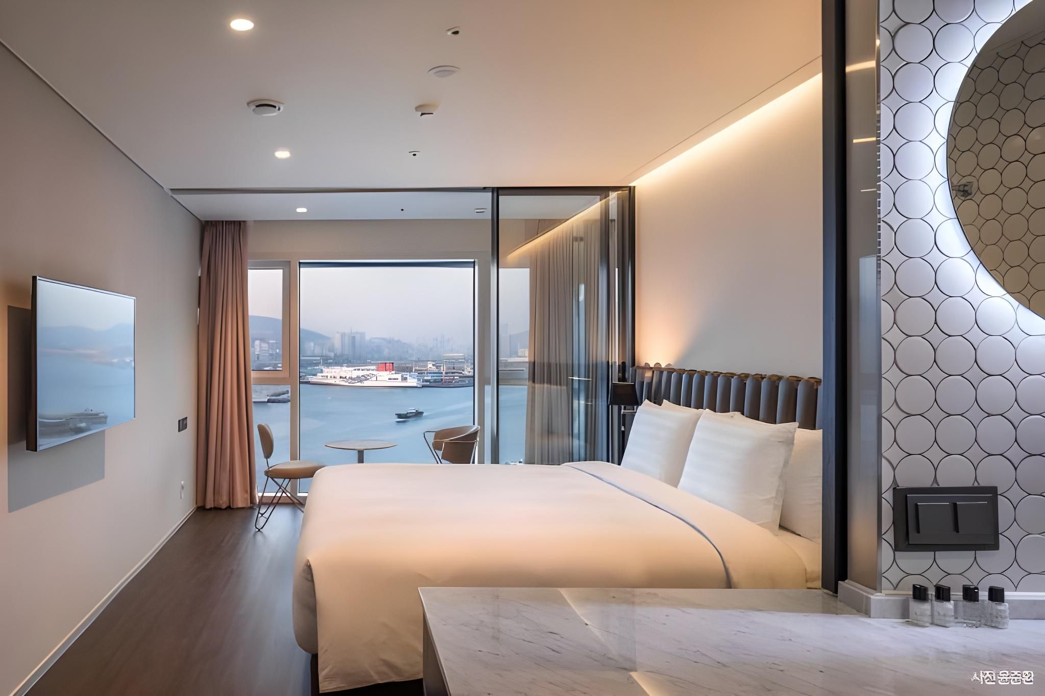 undefined Lavalse Hotel 10