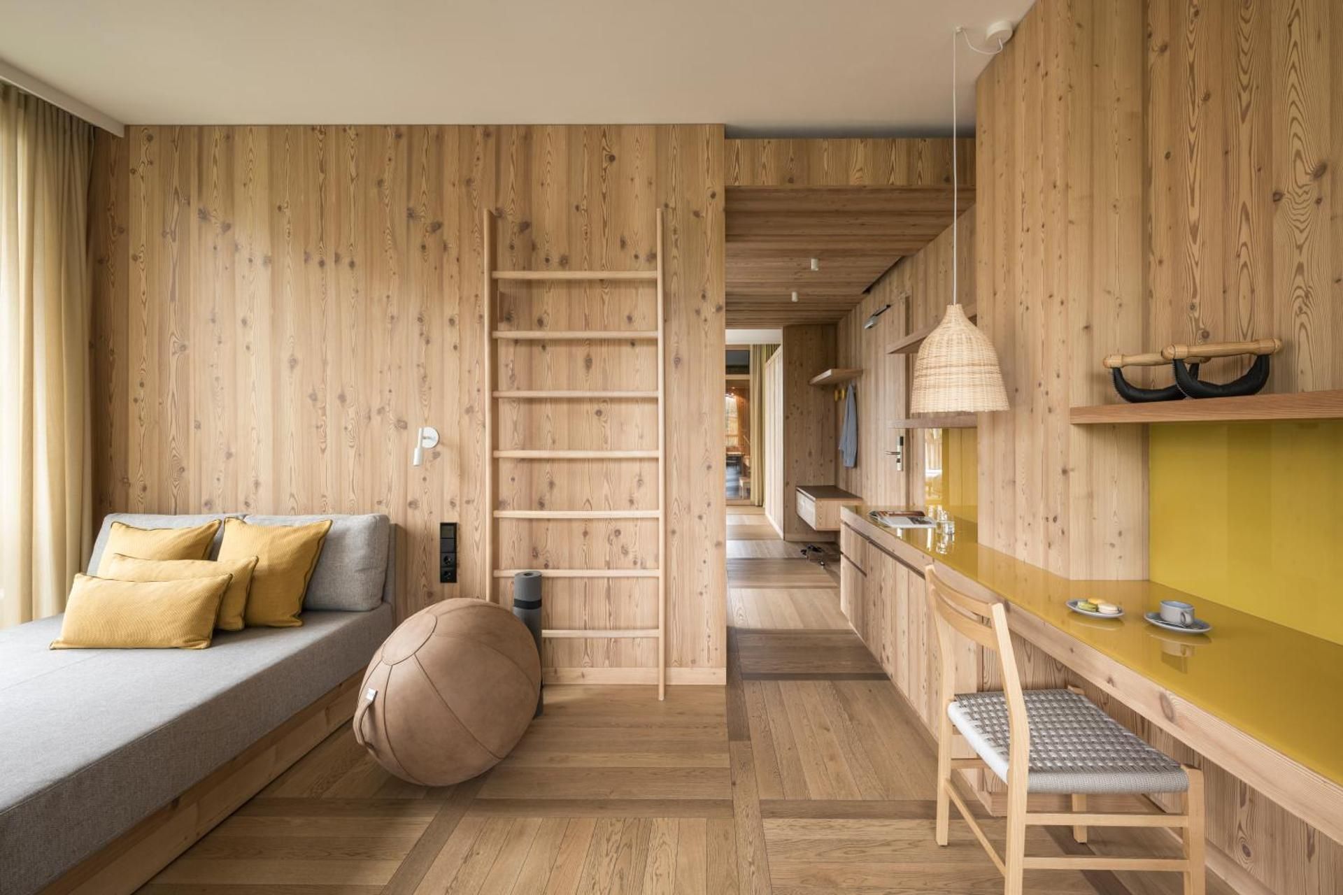 Summit Suite