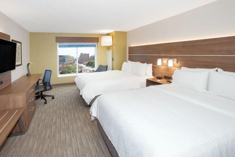 undefined Holiday Inn Express & Suites Downtown Ottawa East by IHG 4