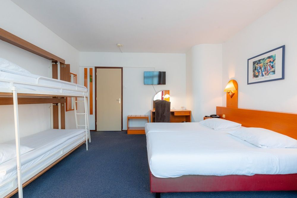 undefined Owl Hotel 3