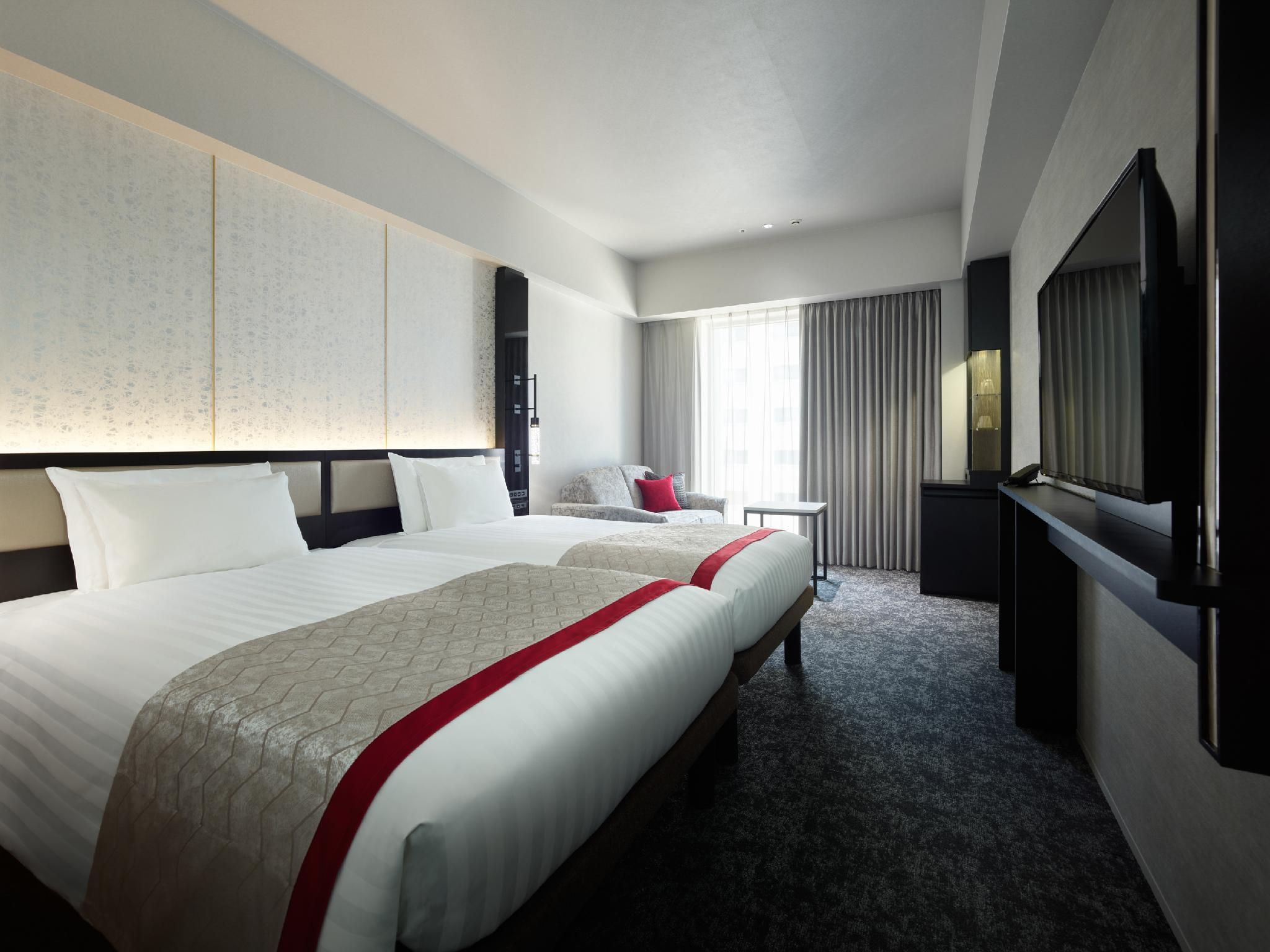 Moderate Adjoining Twin Rooms with Sofa Bed - Non-Smoking, Non-Connecting Rooms