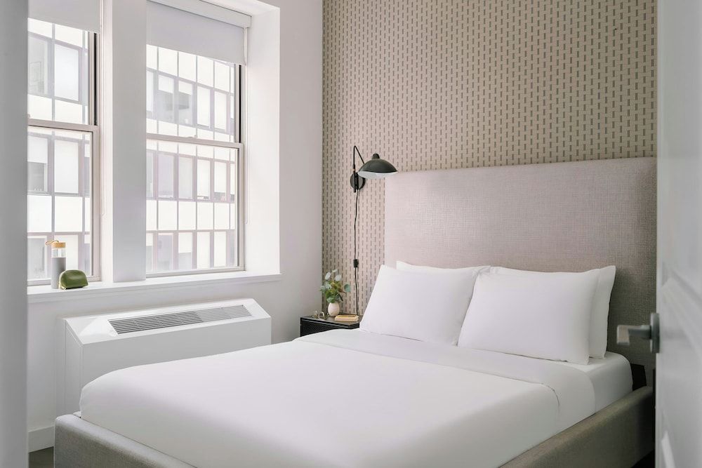 Sonder by Marriott Bonvoy One Platt Apartments Financial District Studio, 1 Queen Bed 3