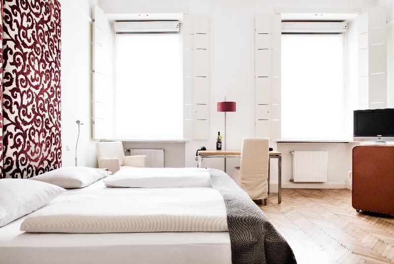 Classic Comfort Room