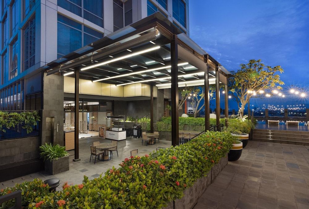 undefined Hilton Garden Inn Jakarta Taman Palem 4