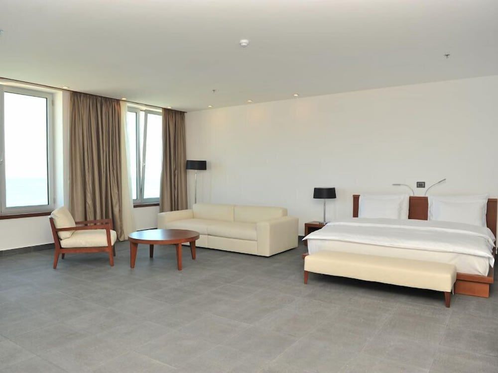 Avala Resort & Villas