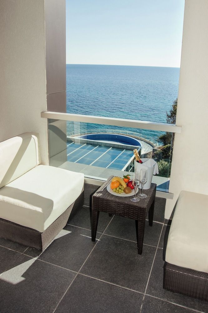 Avala Resort & Villas Standard Double or Twin Room, Balcony, Sea View 4