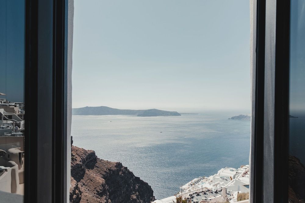 Kivotos Santorini - Preferred Hotels & Resorts Honeymoon Suite Sunset View with Hot Tub 4