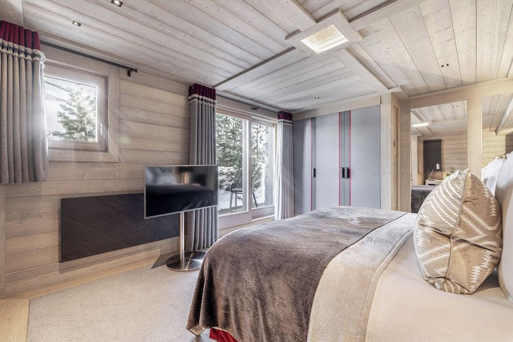 Executive Room (Petite)