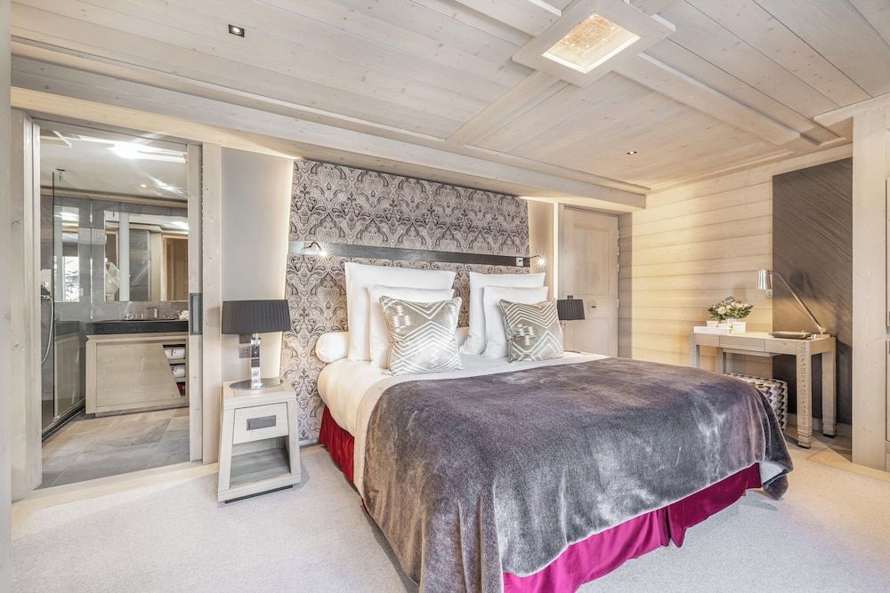 Executive Room (Petite)