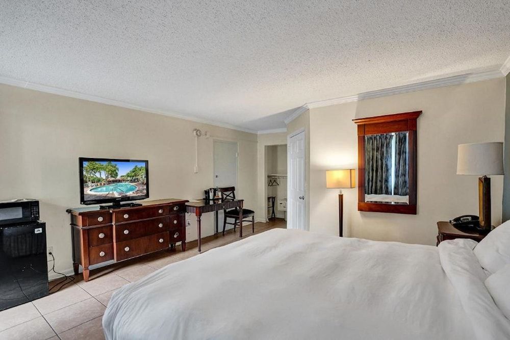 ADA Queen Bed