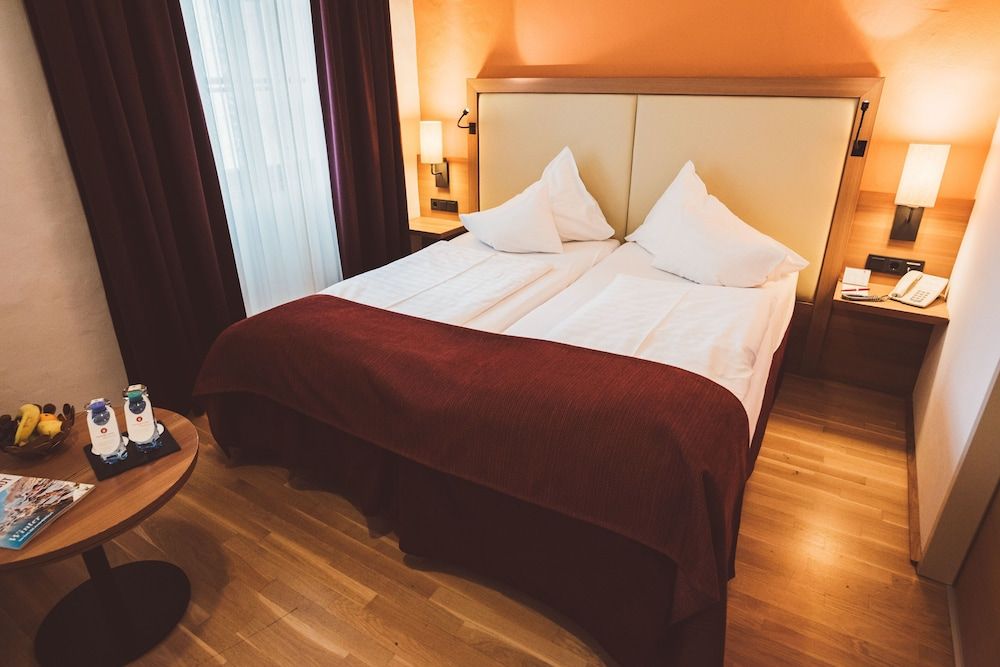 Heritage Hotel Hallstatt Standard Double Room (German Twin Beds) 2