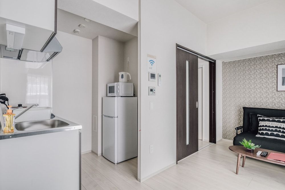 BON Condominium Umeda Superior Double Room 14