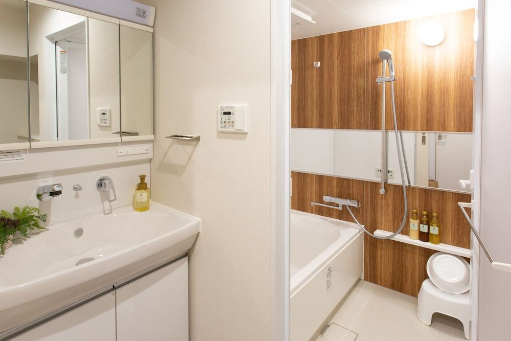 BON Condominium Umeda Premium Room 6