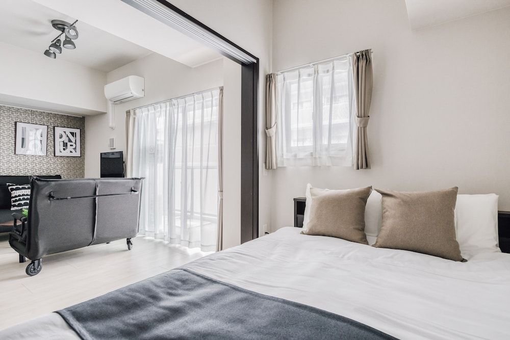 BON Condominium Umeda Superior Double Room 4