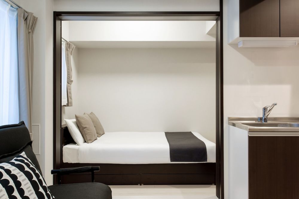 BON Condominium Umeda Superior Double Room 2