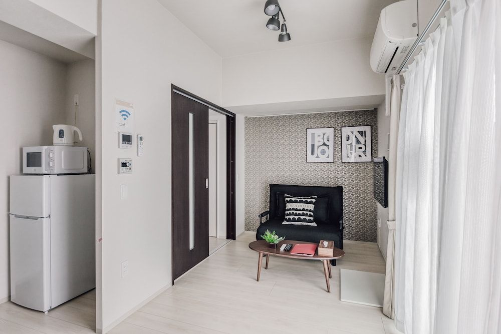 BON Condominium Umeda Superior Double Room 16