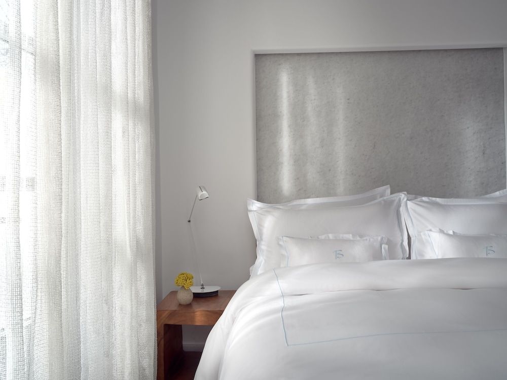 Grand Room (Sea or Pool View)