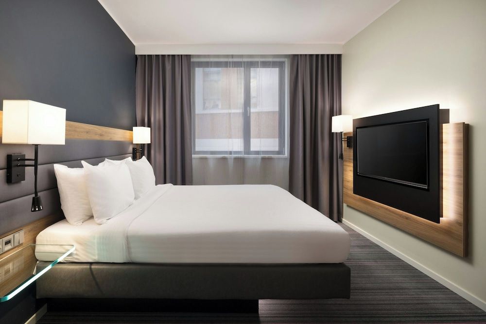 undefined Moxy Glasgow Merchant City 4