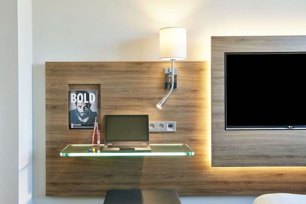 Moxy Glasgow Merchant City Room, 1 Queen Bed, Non Smoking 9