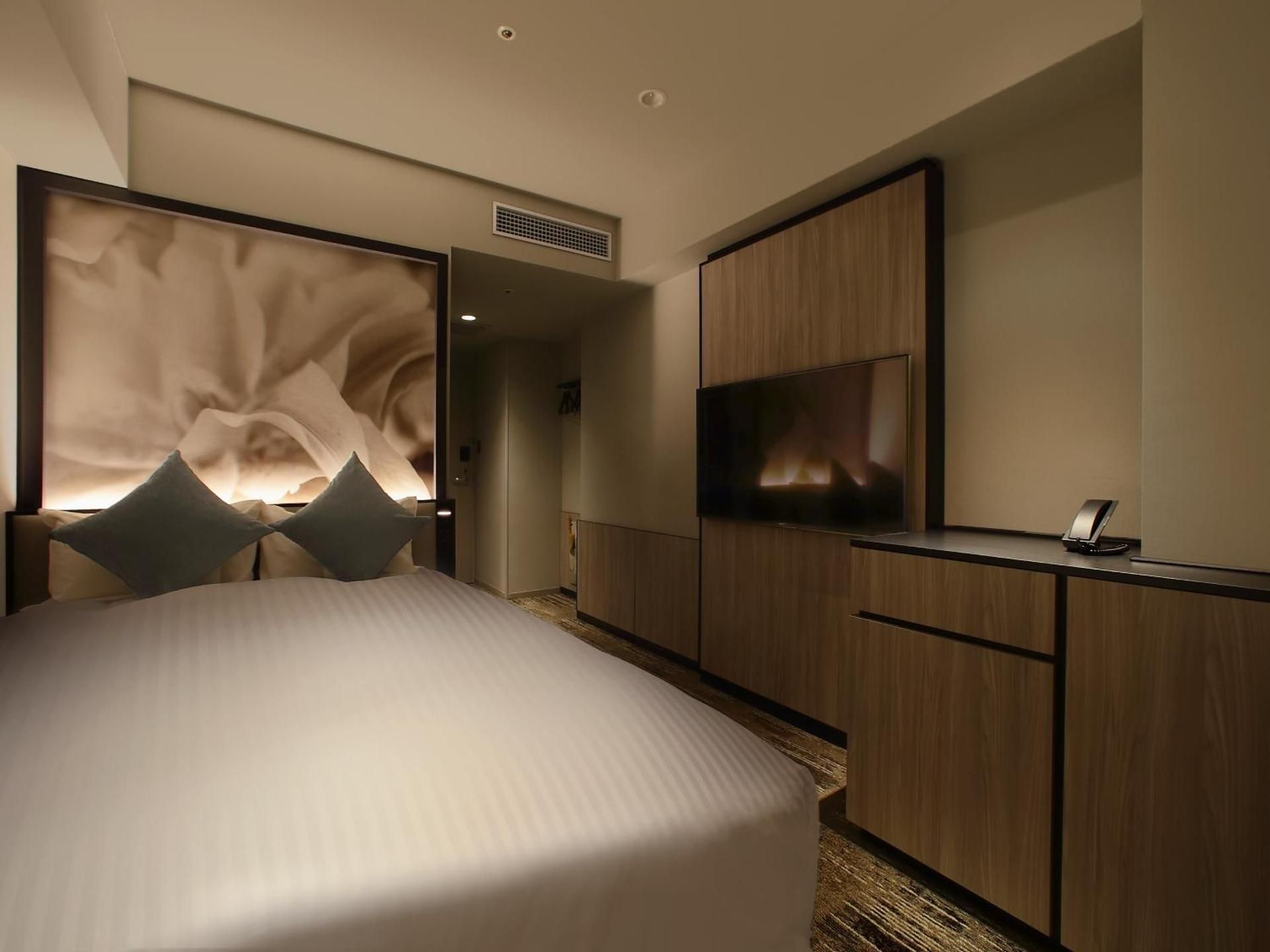 Oriental Hotel Universal City Moderate Double Room for 2 People - Non-Smoking